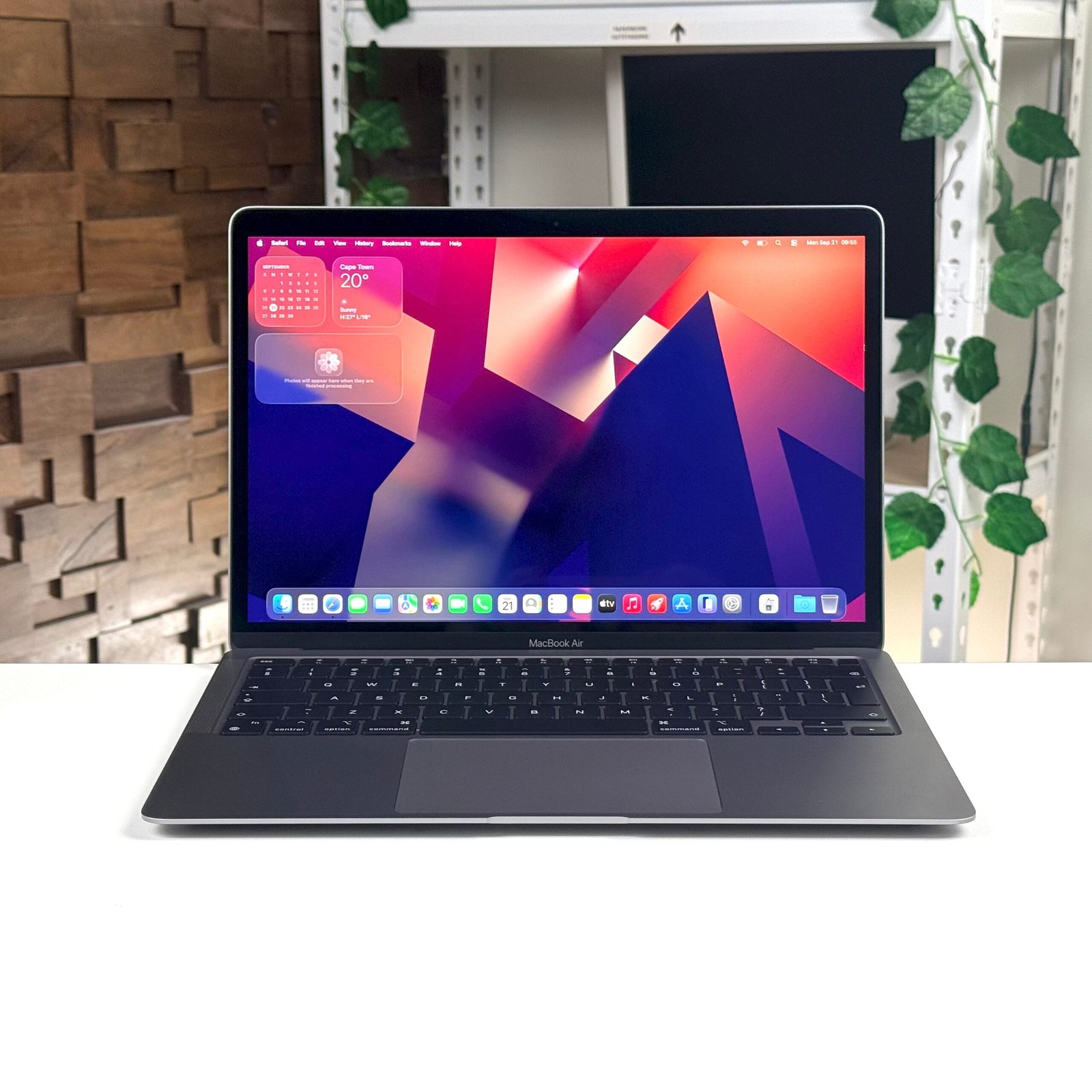 MacBook Air 13" M1 8GB 256GB Space Gray (2020) - Pre-Owned - Image 4