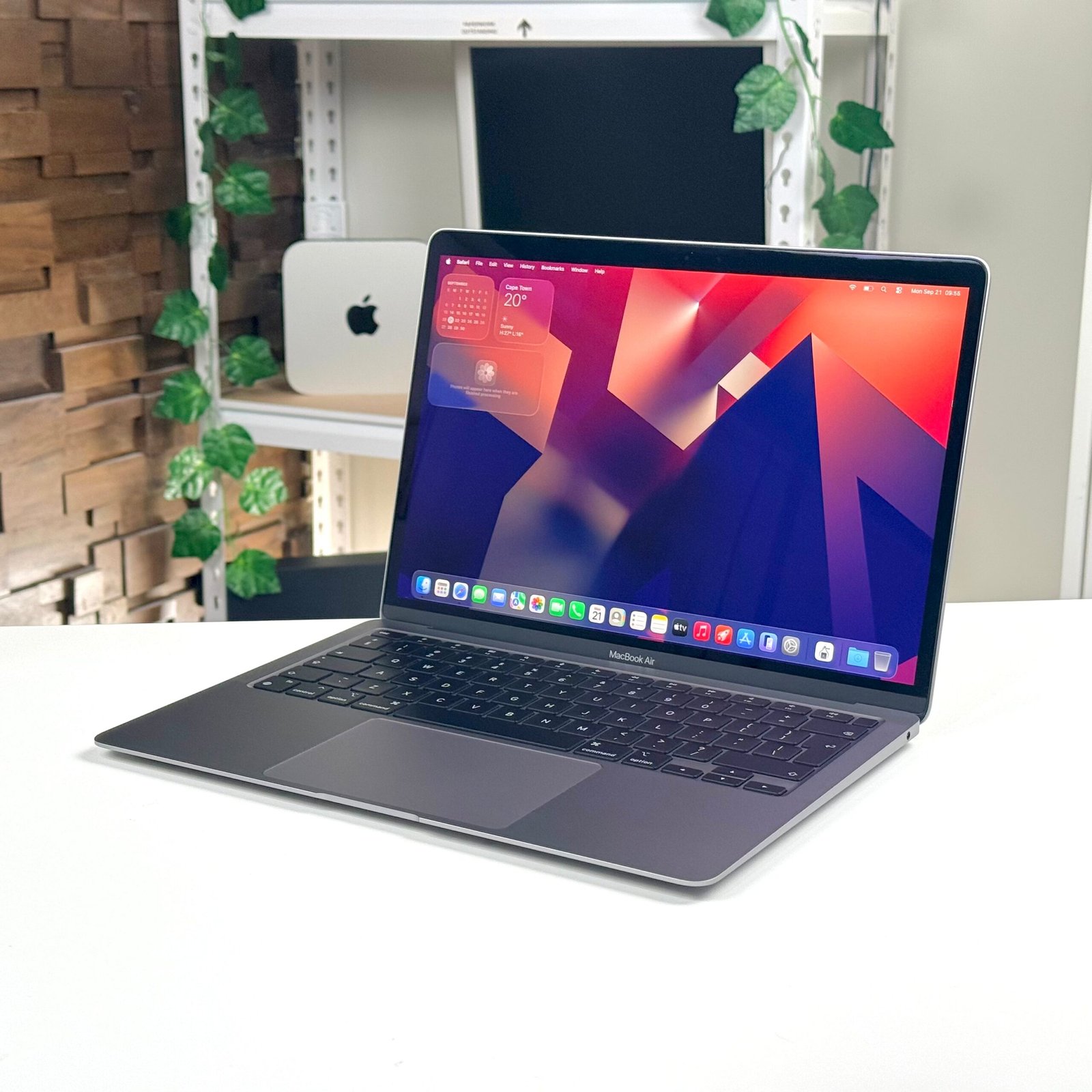 MacBook Air 13" M1 8GB 256GB Space Gray (2020) - Pre-Owned - Image 6