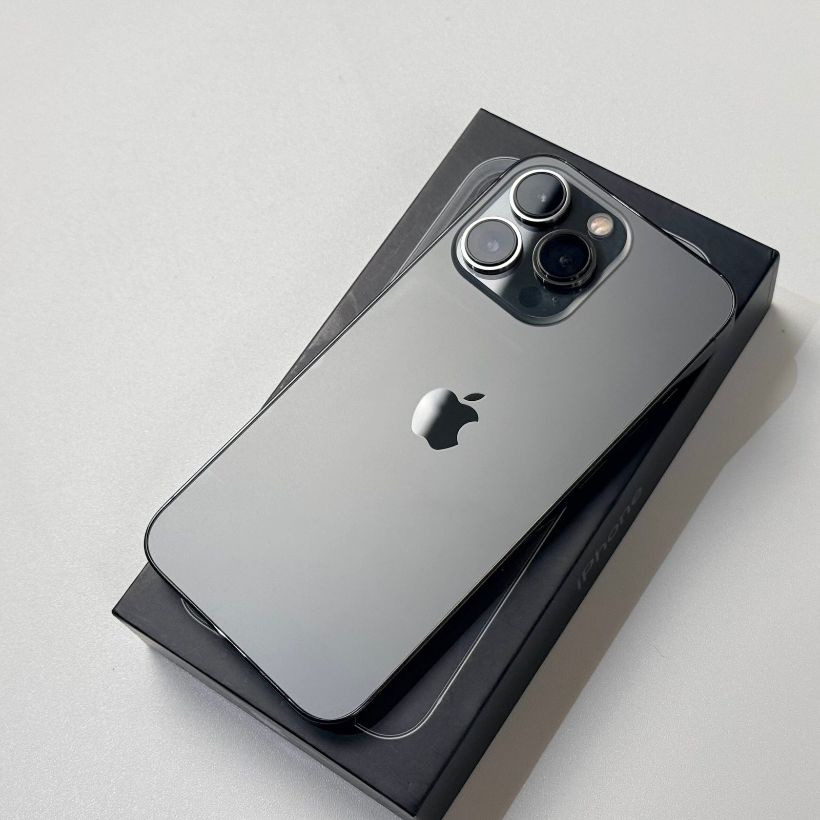 iPhone 13 Pro 128GB Graphite (2021) - Pre-Owned - Image 3