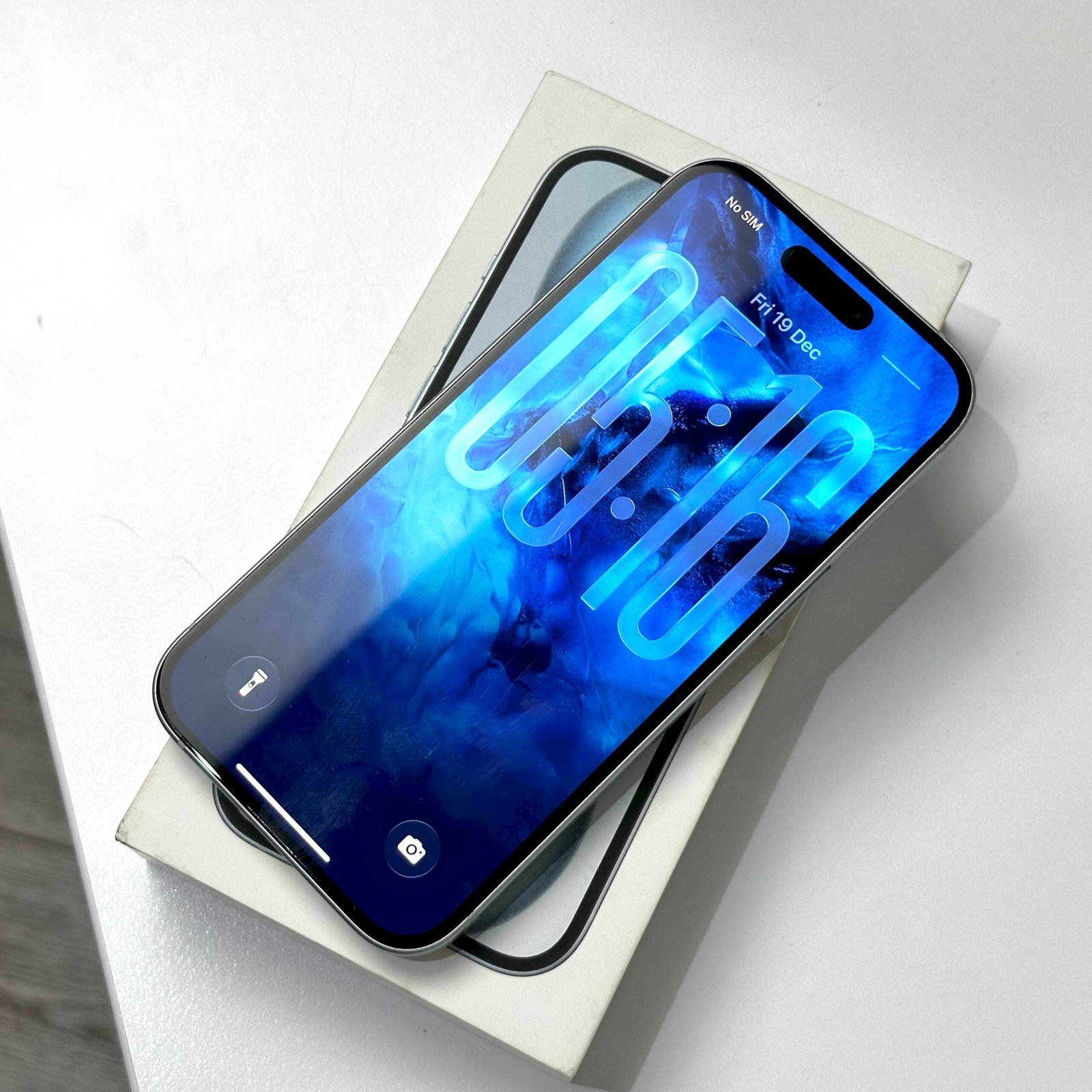 iPhone 15 256GB Blue (2023) - Pre-Owned - Image 2