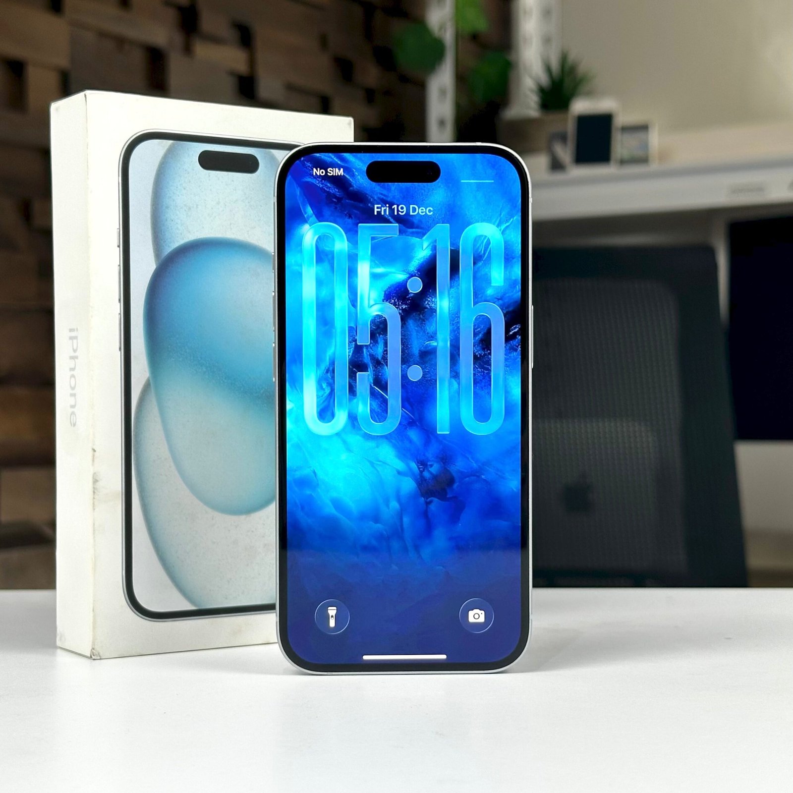 iPhone 15 256GB Blue (2023) - Pre-Owned - Image 4