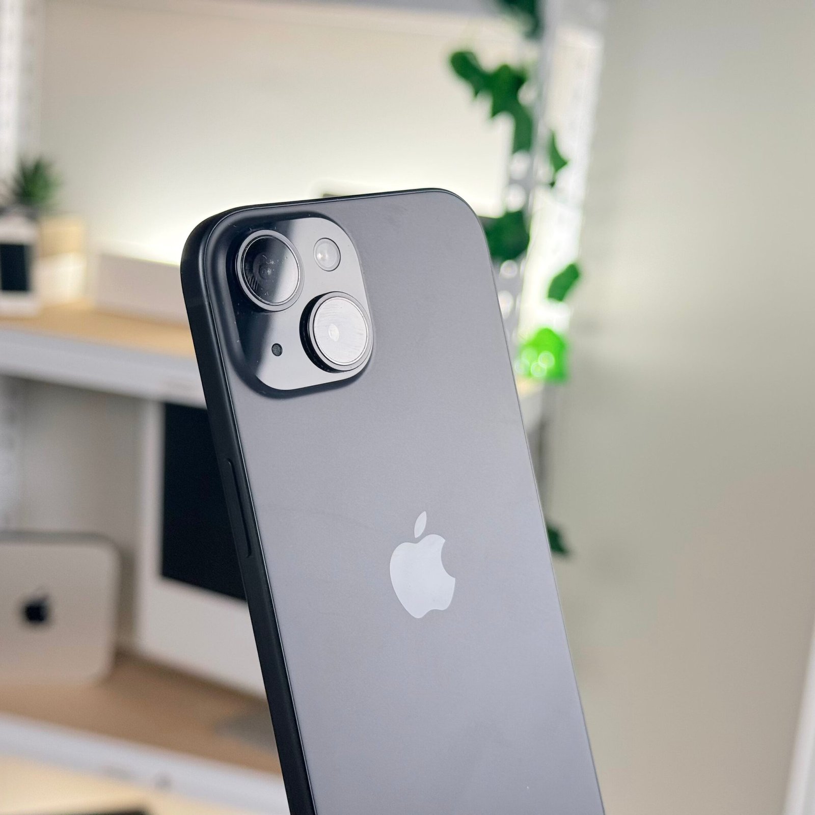 iPhone 15 256GB Black (2023) - Pre-Owned - Image 6