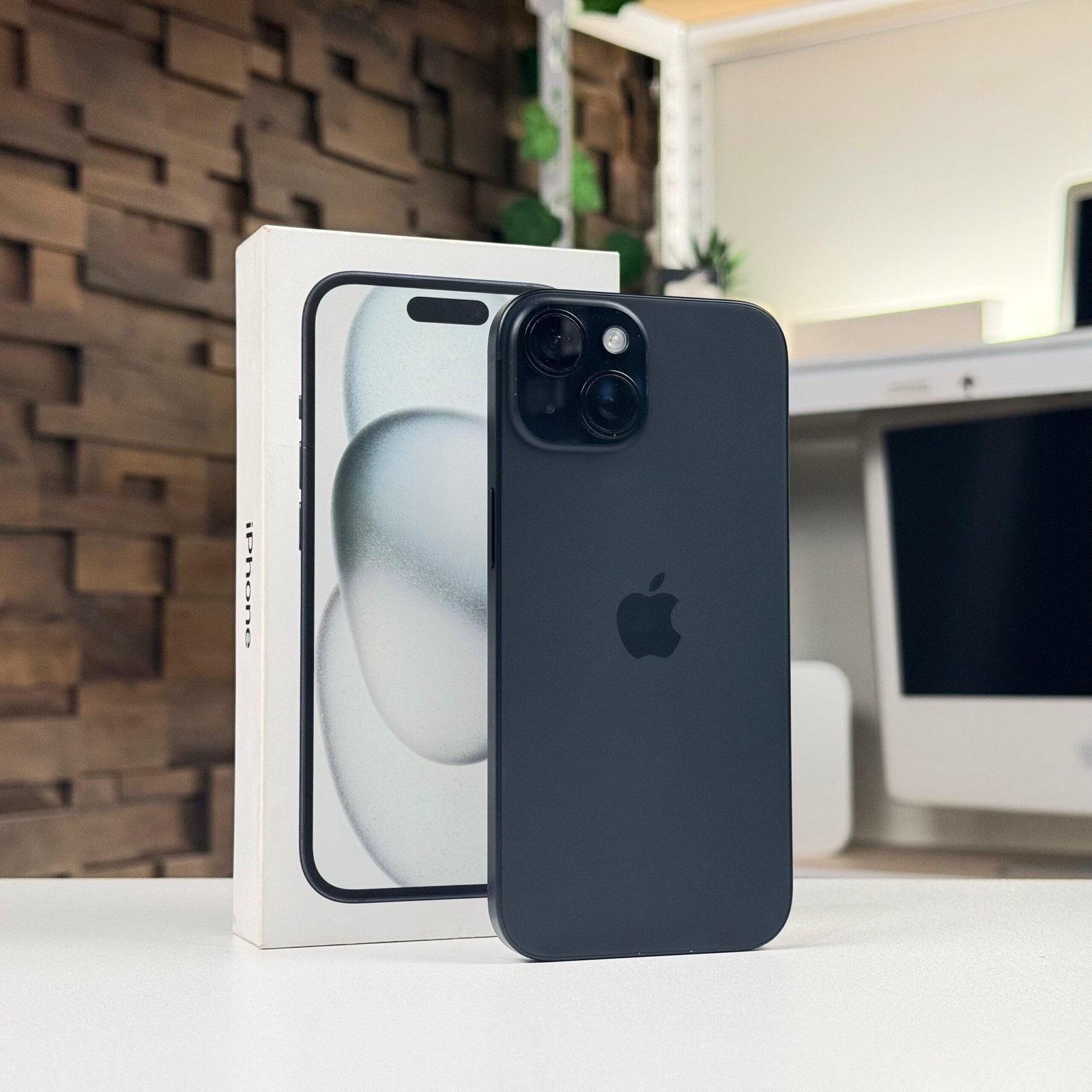 iPhone 15 256GB Black (2023) - Pre-Owned - Image 7