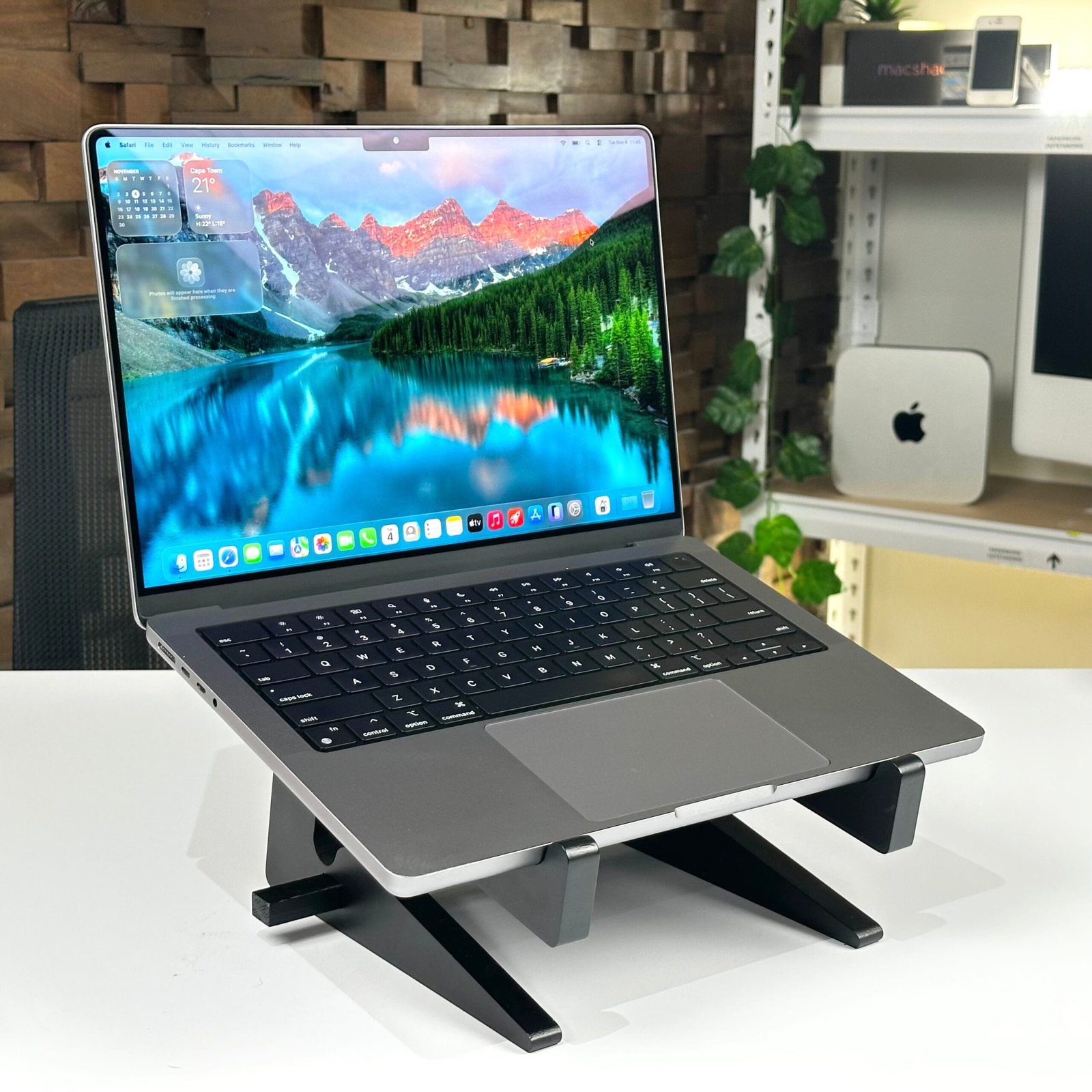 MacBook Pro 14" M2 Pro 16GB 512GB Space Gray (2023) - Pre-Owned - Image 2