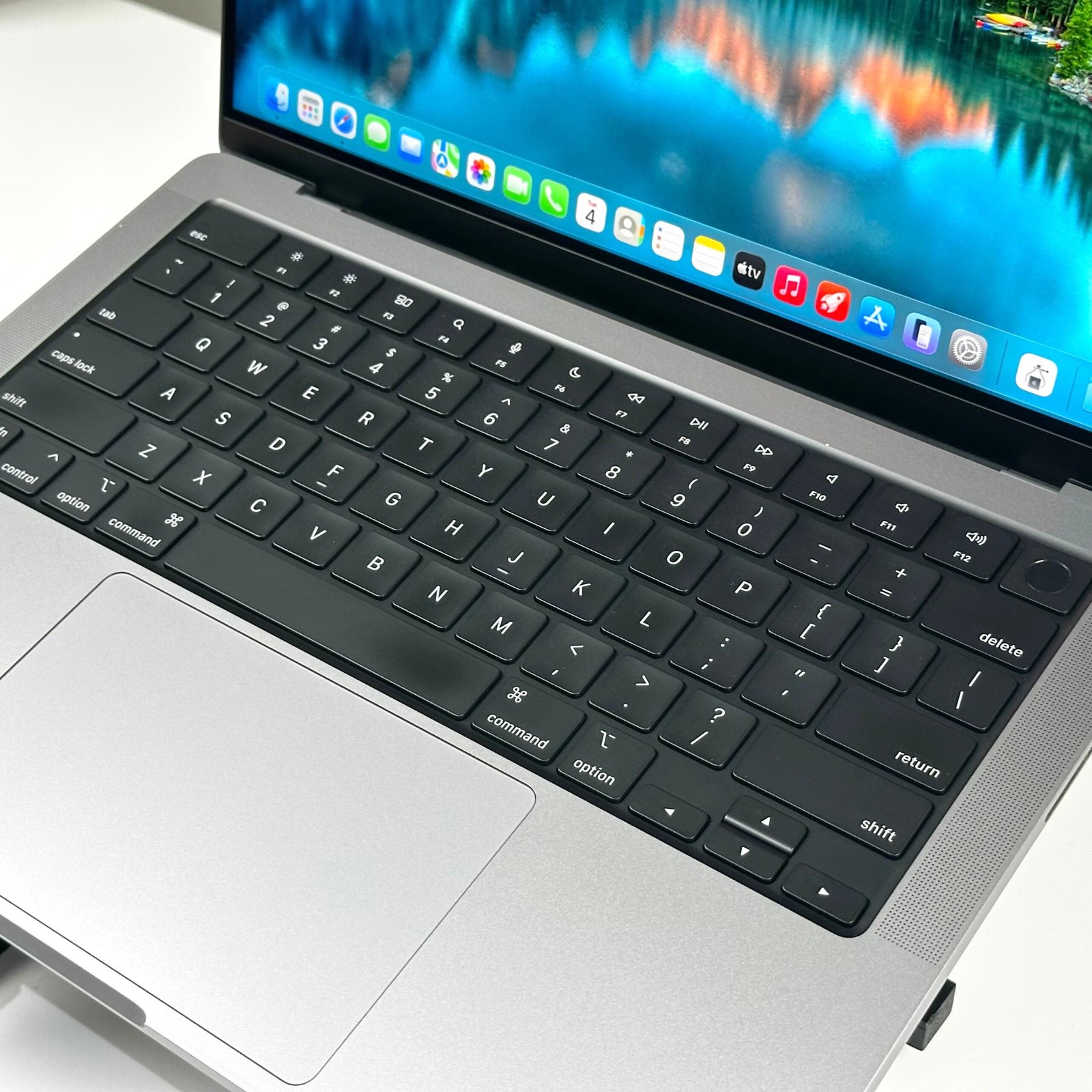 MacBook Pro 14" M2 Pro 16GB 512GB Space Gray (2023) - Pre-Owned - Image 5