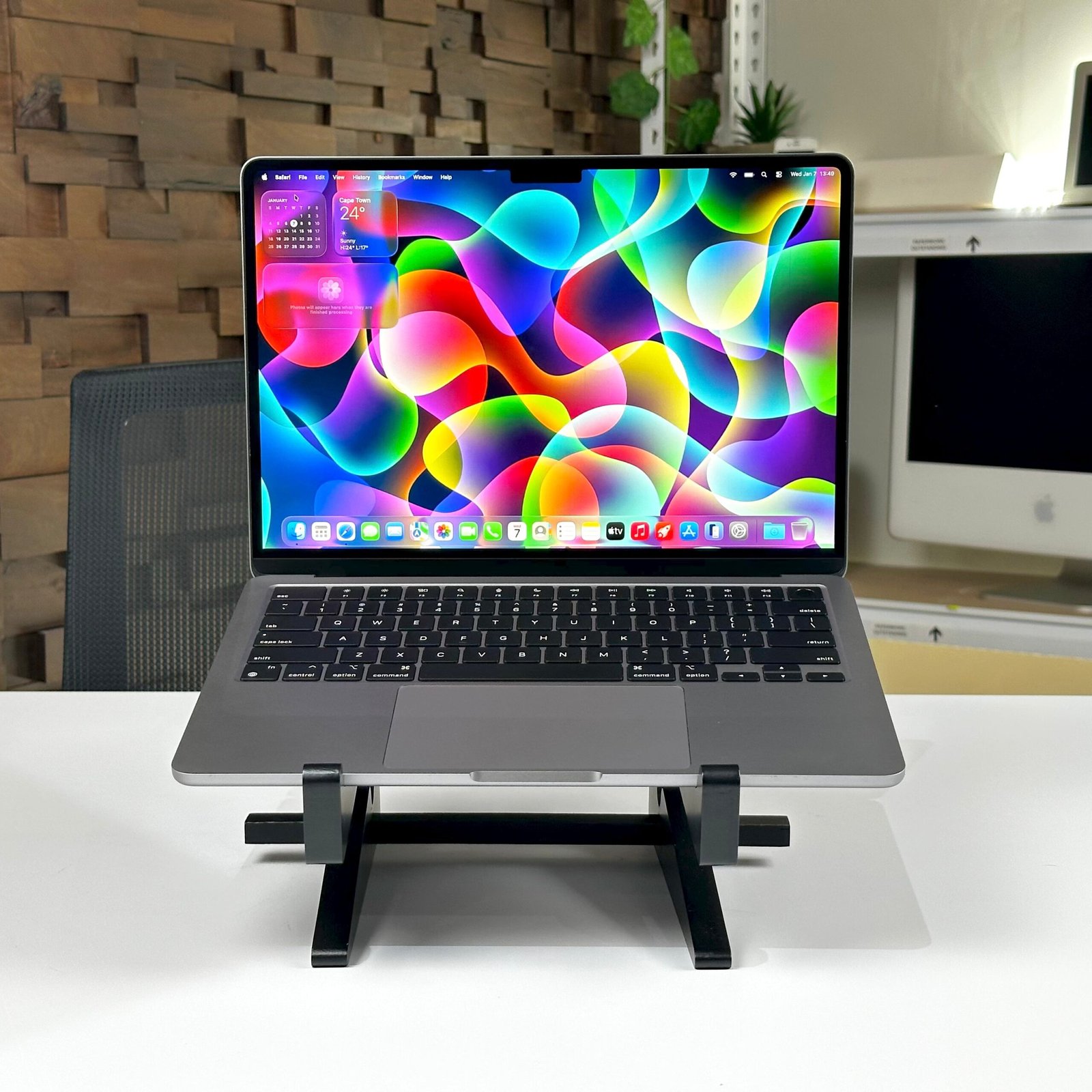 MacBook Air 13" M2 8GB 256GB Space Gray (2022) - Pre-Owned - Image 4