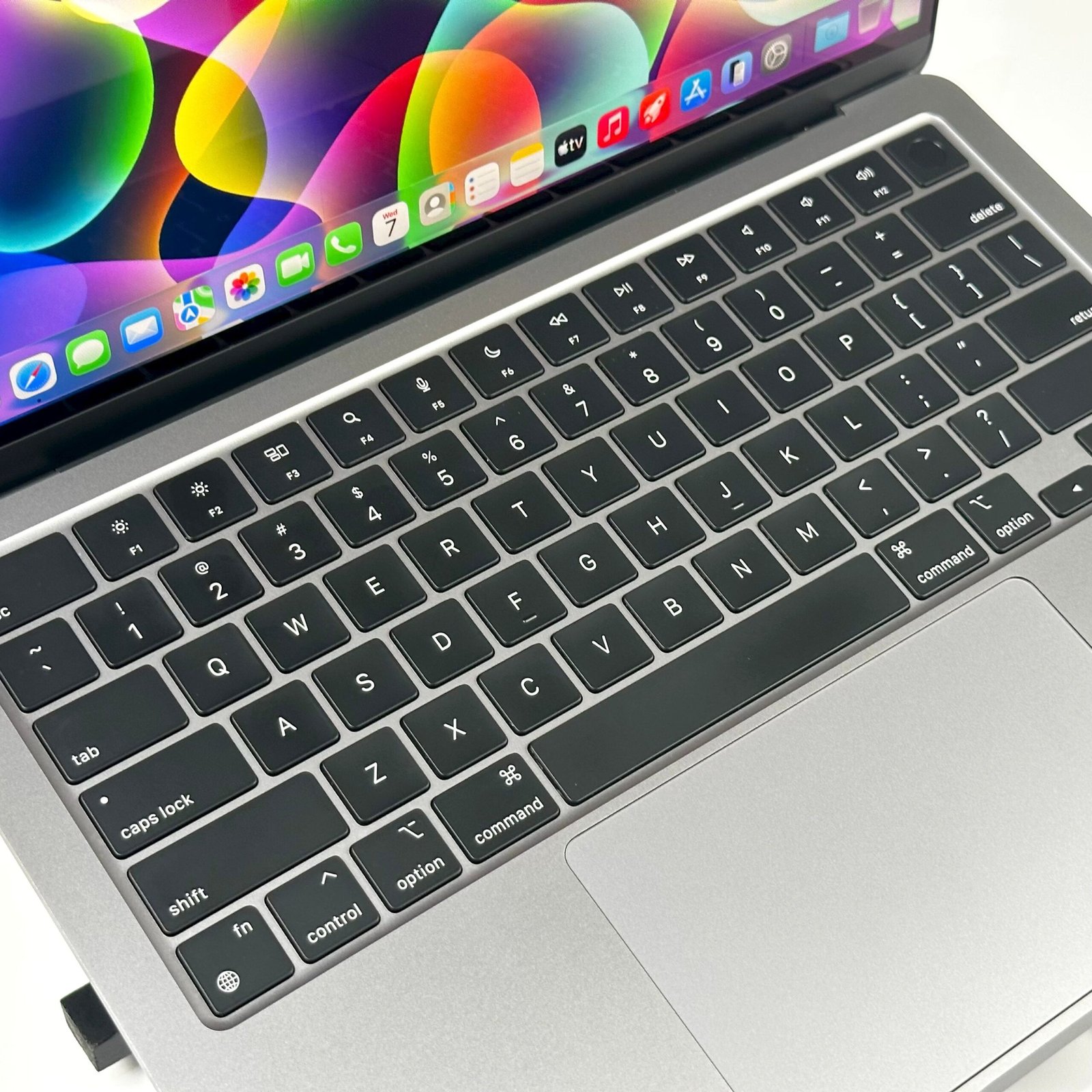 MacBook Air 13" M2 8GB 256GB Space Gray (2022) - Pre-Owned - Image 5