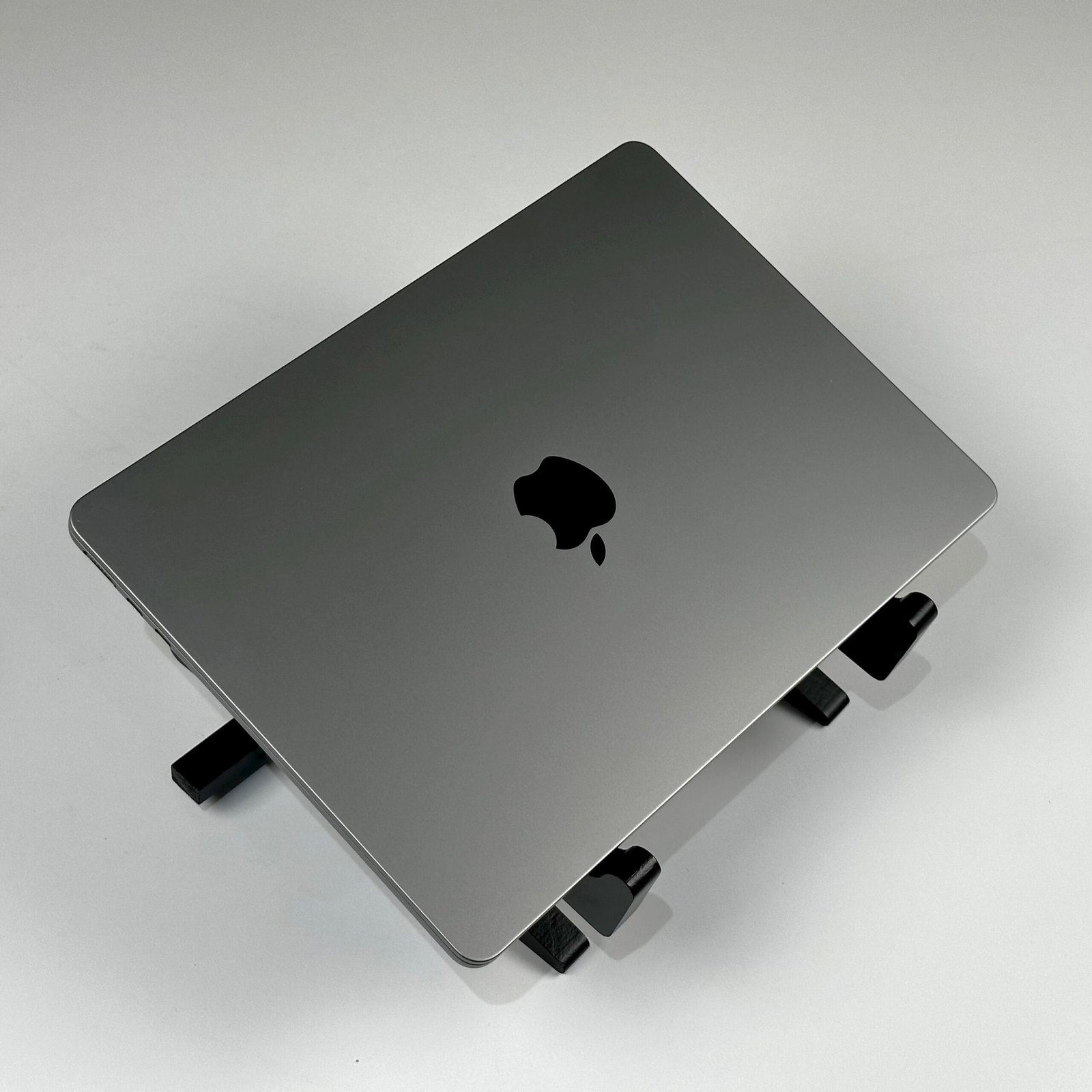 MacBook Air 13" M2 8GB 256GB Space Gray (2022) - Pre-Owned - Image 8