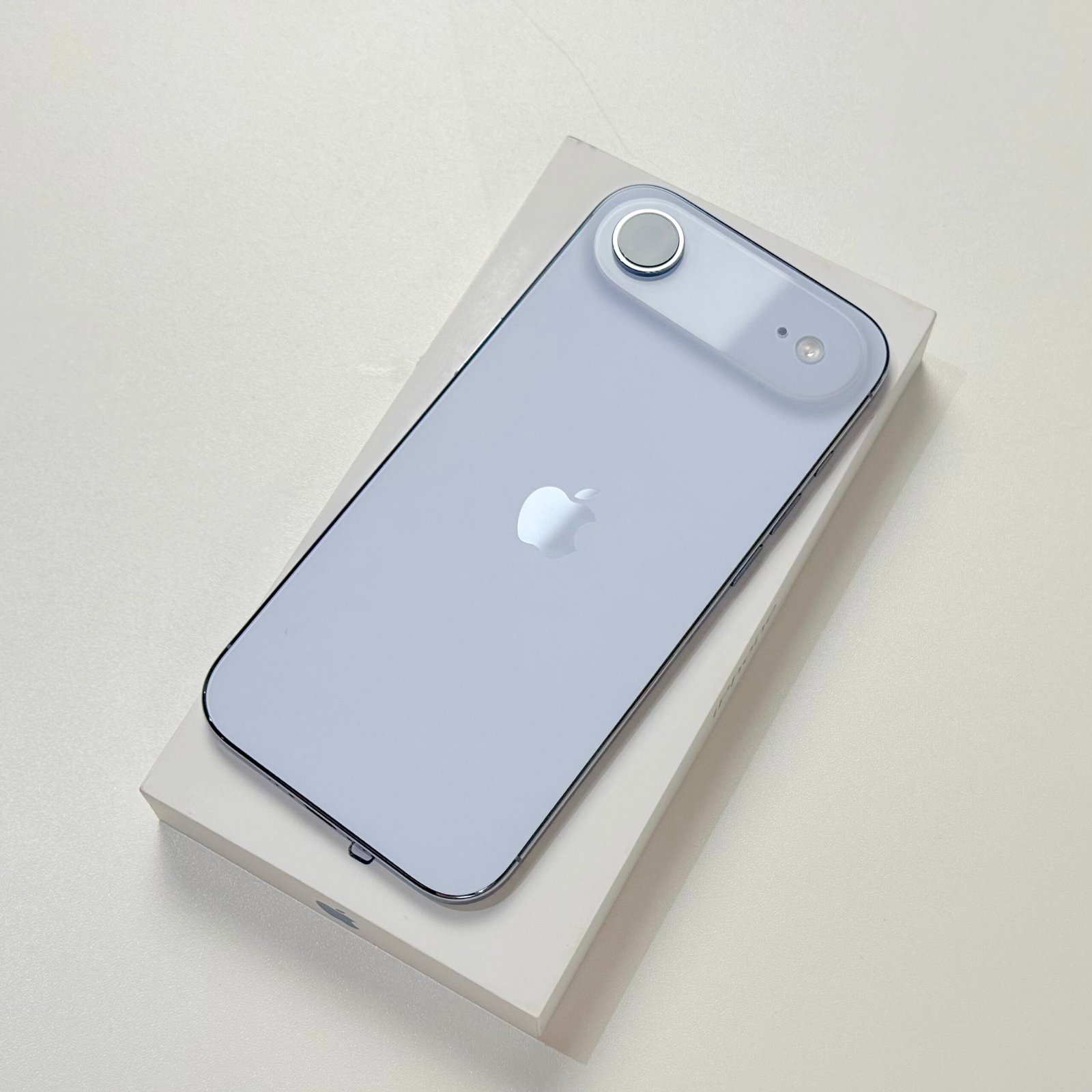 iPhone Air 512GB Sky Blue (2025) - Demo - Image 3