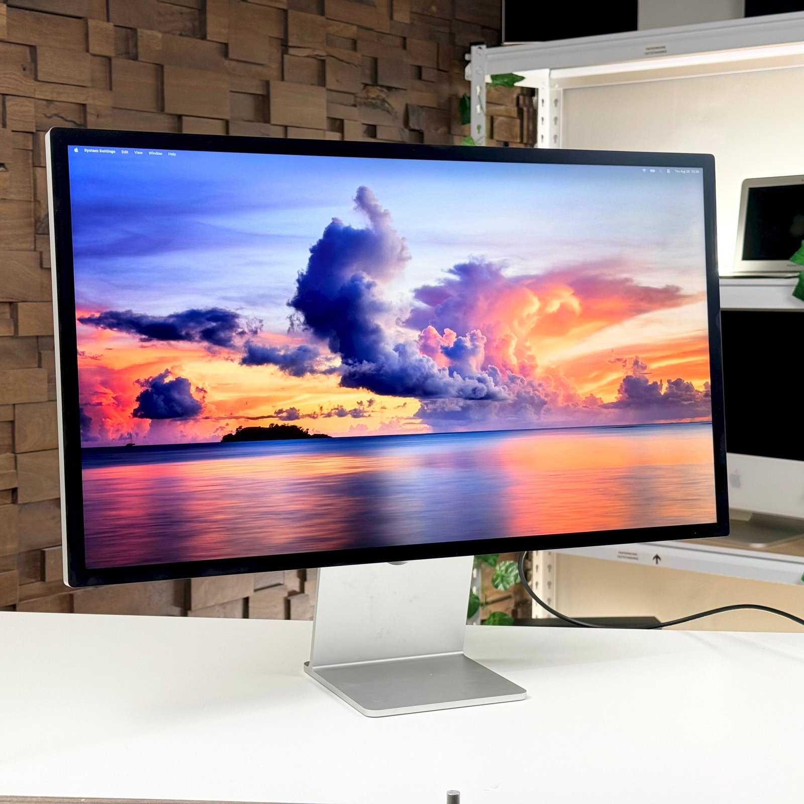 Apple Studio Display 27" Tilt-Adjustable Stand, Nano-Texture Display (2022) - Pre-Owned - Image 2