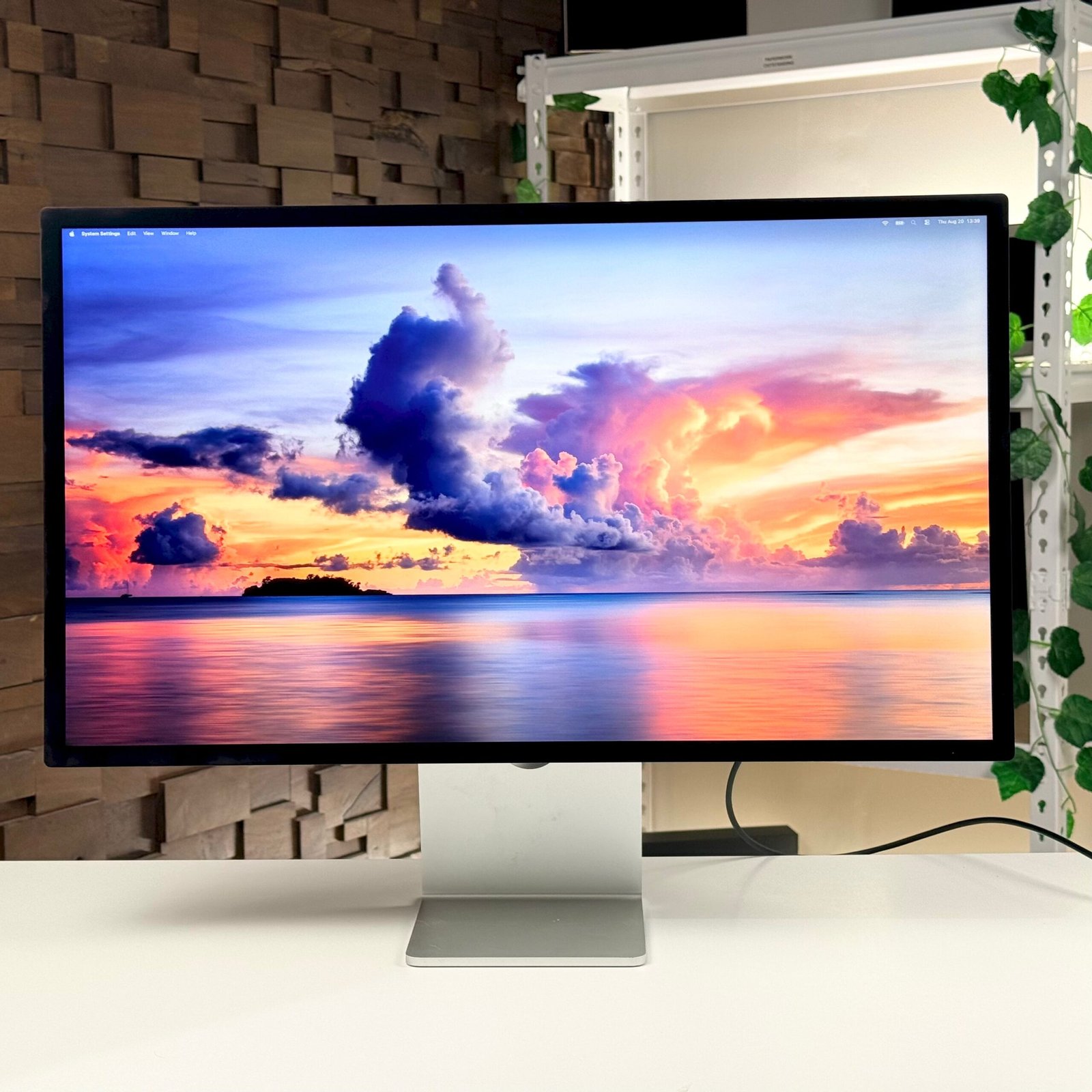 Apple Studio Display 27" Tilt-Adjustable Stand, Nano-Texture Display (2022) - Pre-Owned - Image 5