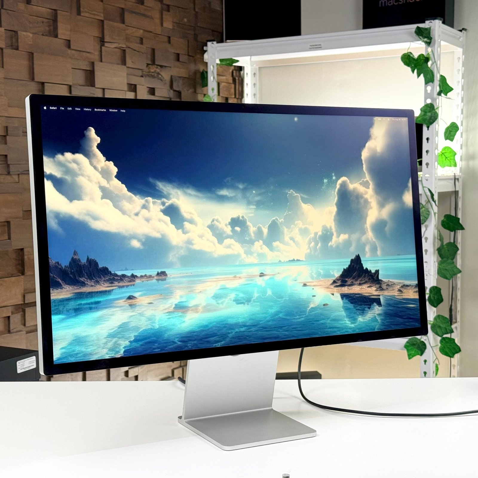 Apple Studio Display 27" Tilt-Adjustable Stand, Nano-Texture Display (2022) - Pre-Owned - Image 3