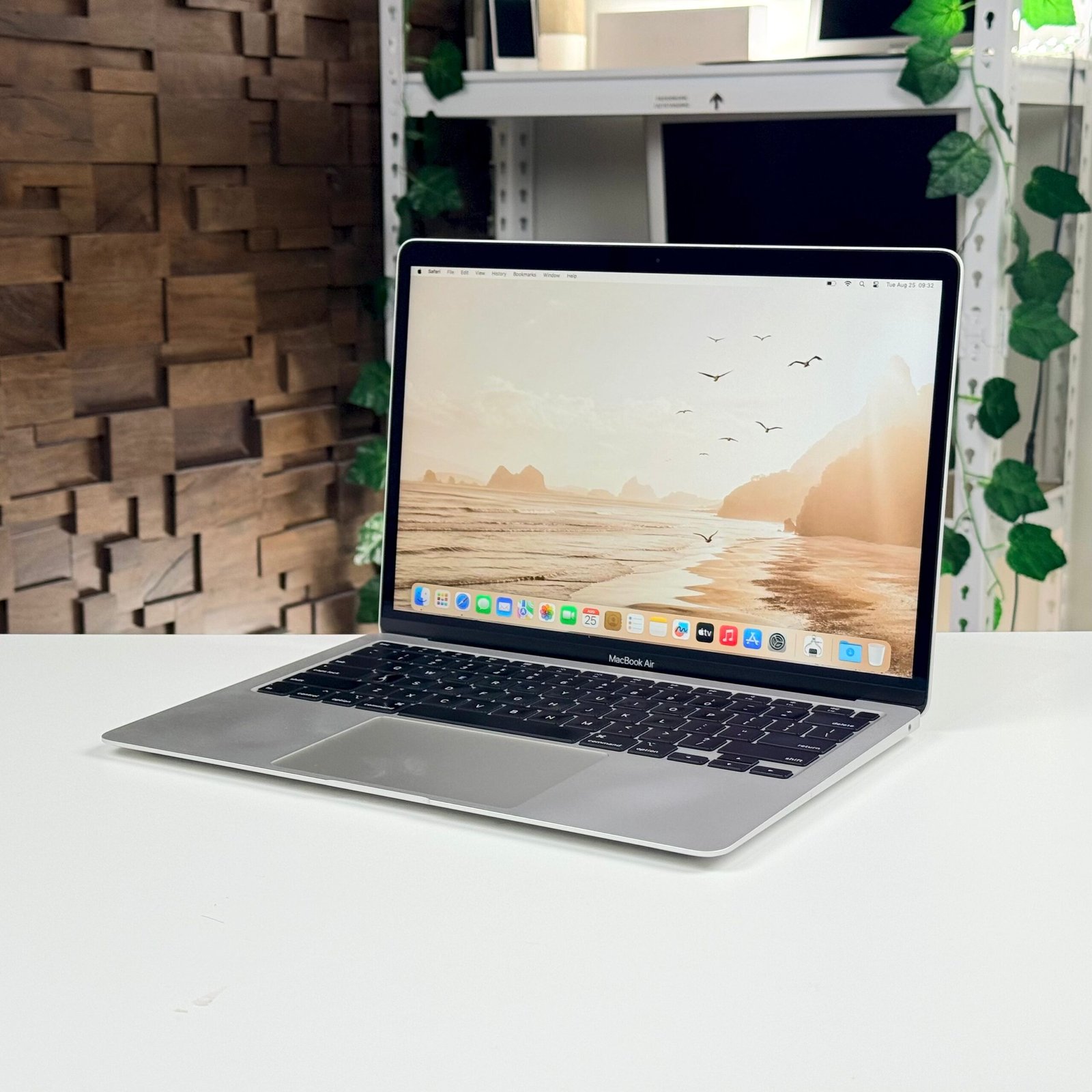 MacBook Air 13" Intel Core i5 8GB 512GB Silver (2020) - Pre-Owned - Image 5