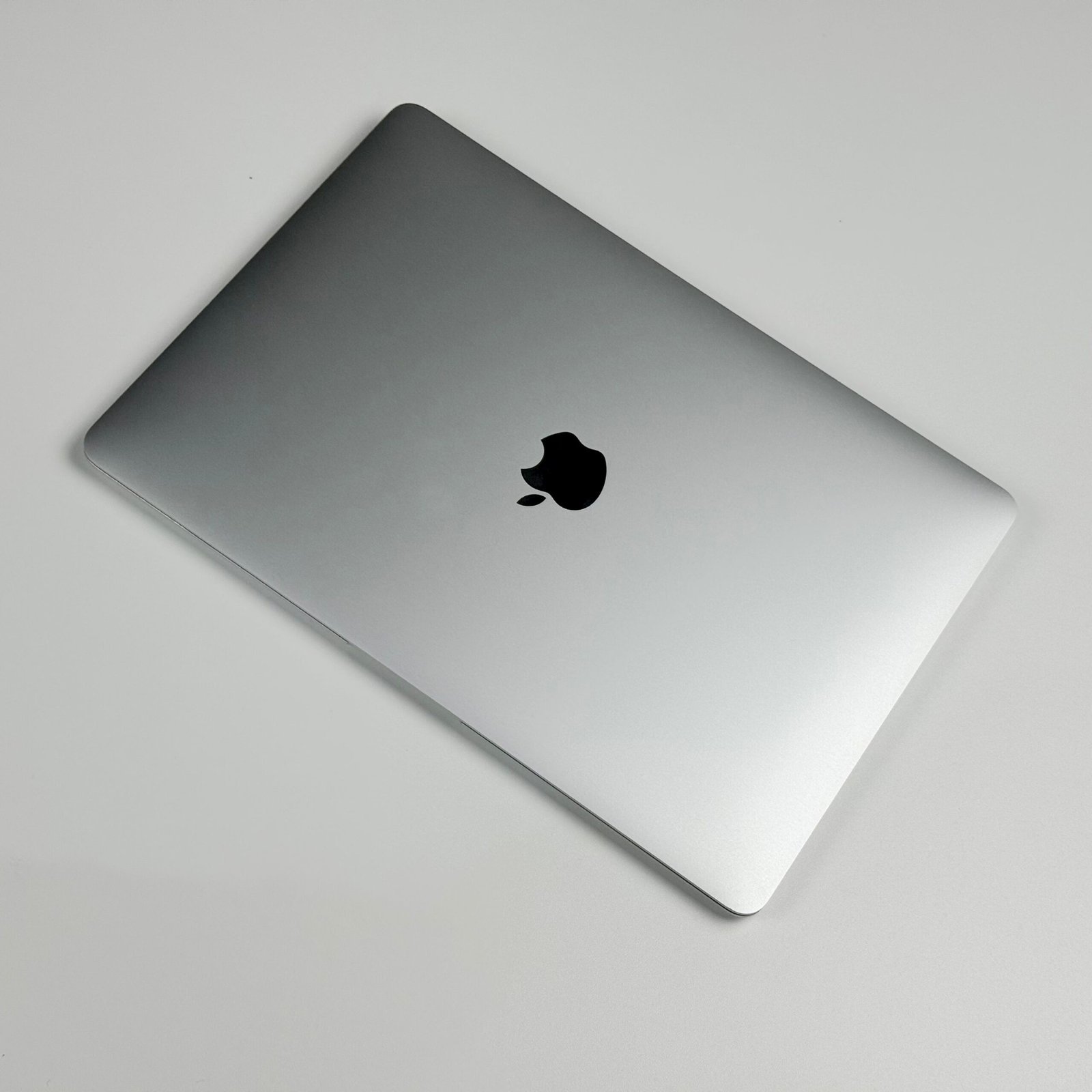 MacBook Air 13" Intel Core i5 8GB 512GB Silver (2020) - Pre-Owned - Image 7
