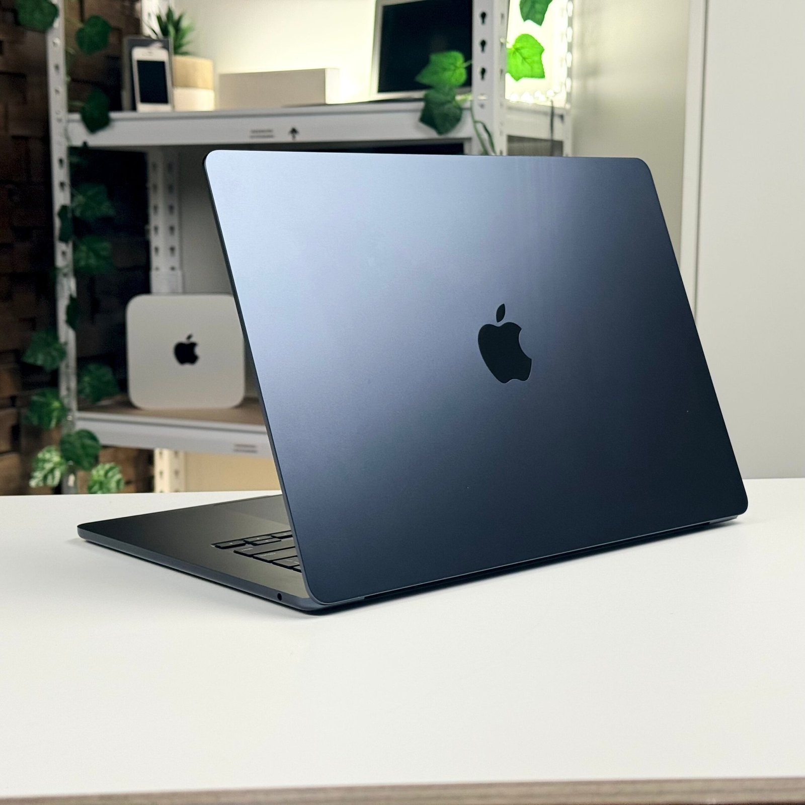 MacBook Air 15" M3 16GB 512GB Midnight (2024) - Pre-Owned - Image 7