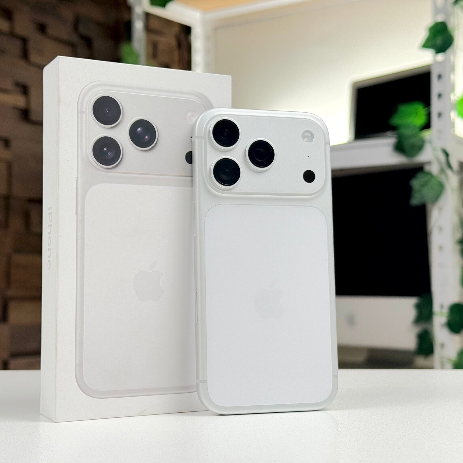 iPhone 17 Pro 256GB Silver (2025) - Pre-Owned - Image 7