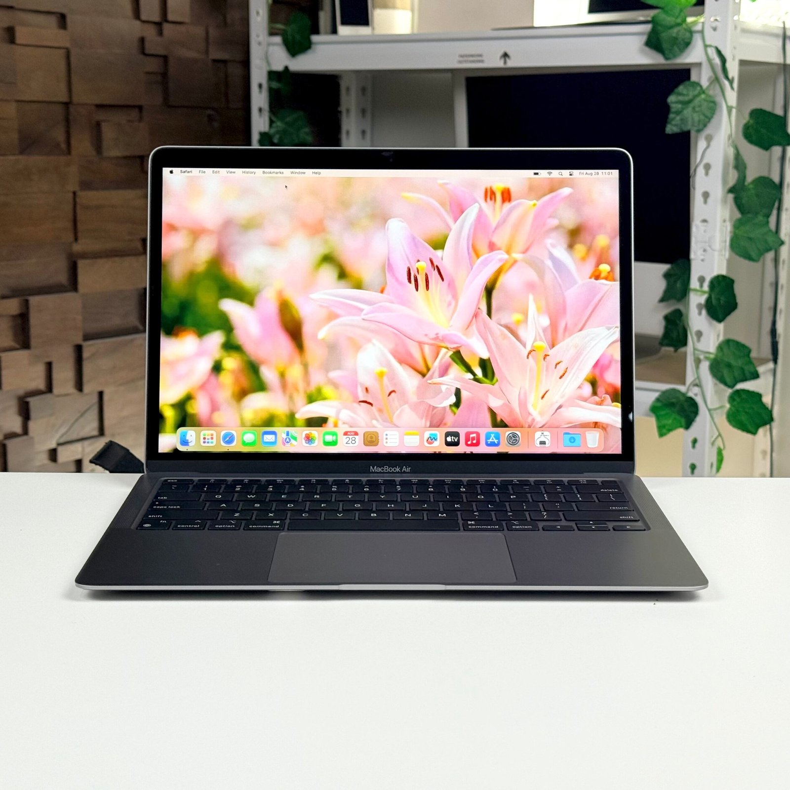 MacBook Air 13" M1 16GB 512GB Space Gray (2020) - Pre-Owned - Image 4