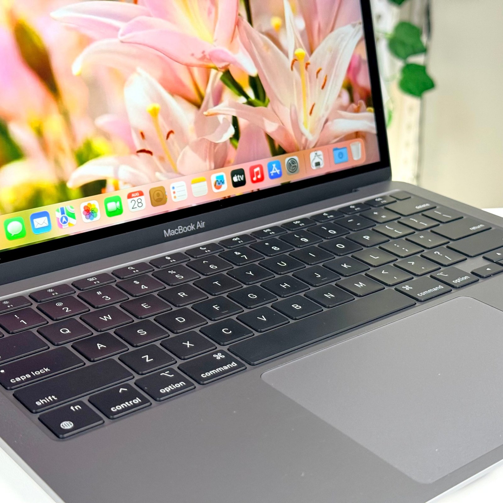 MacBook Air 13" M1 16GB 512GB Space Gray (2020) - Pre-Owned - Image 5