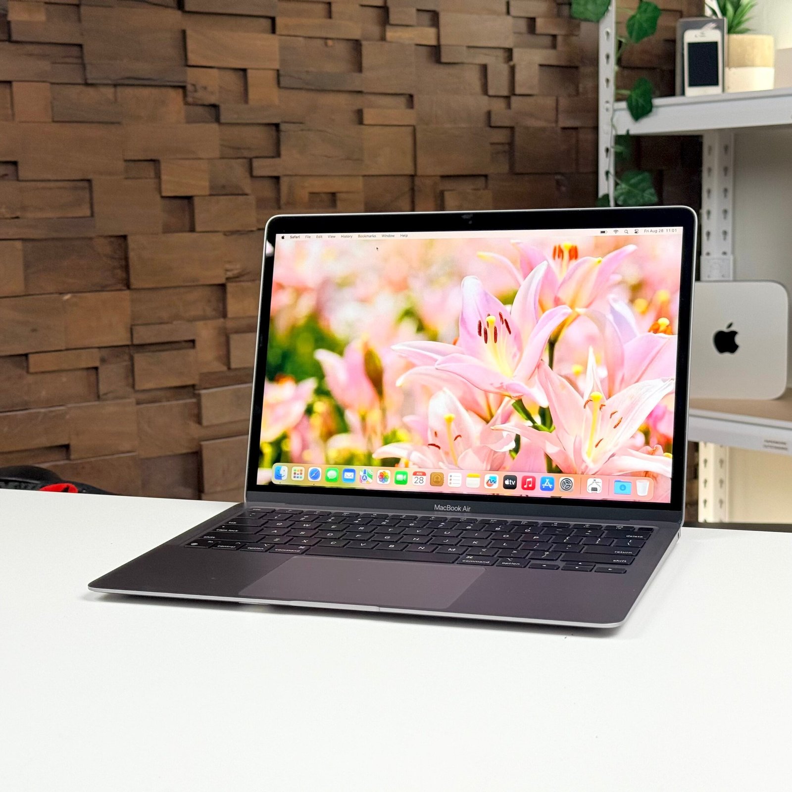 MacBook Air 13" M1 16GB 512GB Space Gray (2020) - Pre-Owned - Image 6