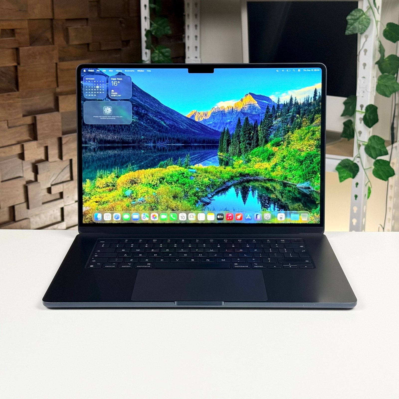 MacBook Air 15" M3 16GB 512GB Midnight (2024) - Pre-Owned - Image 4
