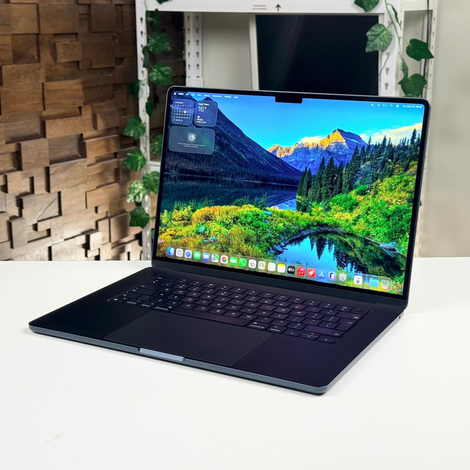 MacBook Air 15" M3 16GB 512GB Midnight (2024) - Pre-Owned - Image 6