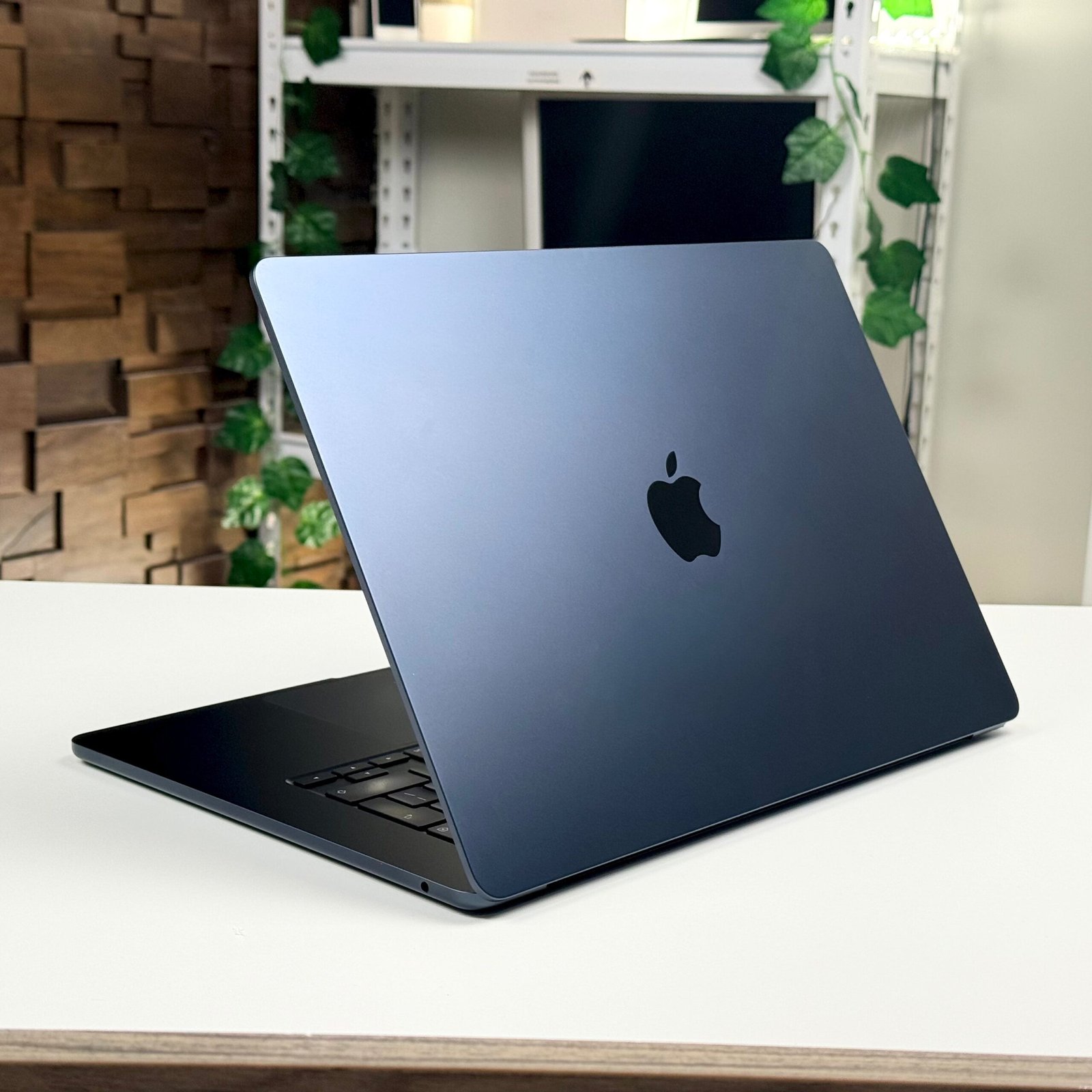 MacBook Air 15" M3 16GB 512GB Midnight (2024) - Pre-Owned - Image 7
