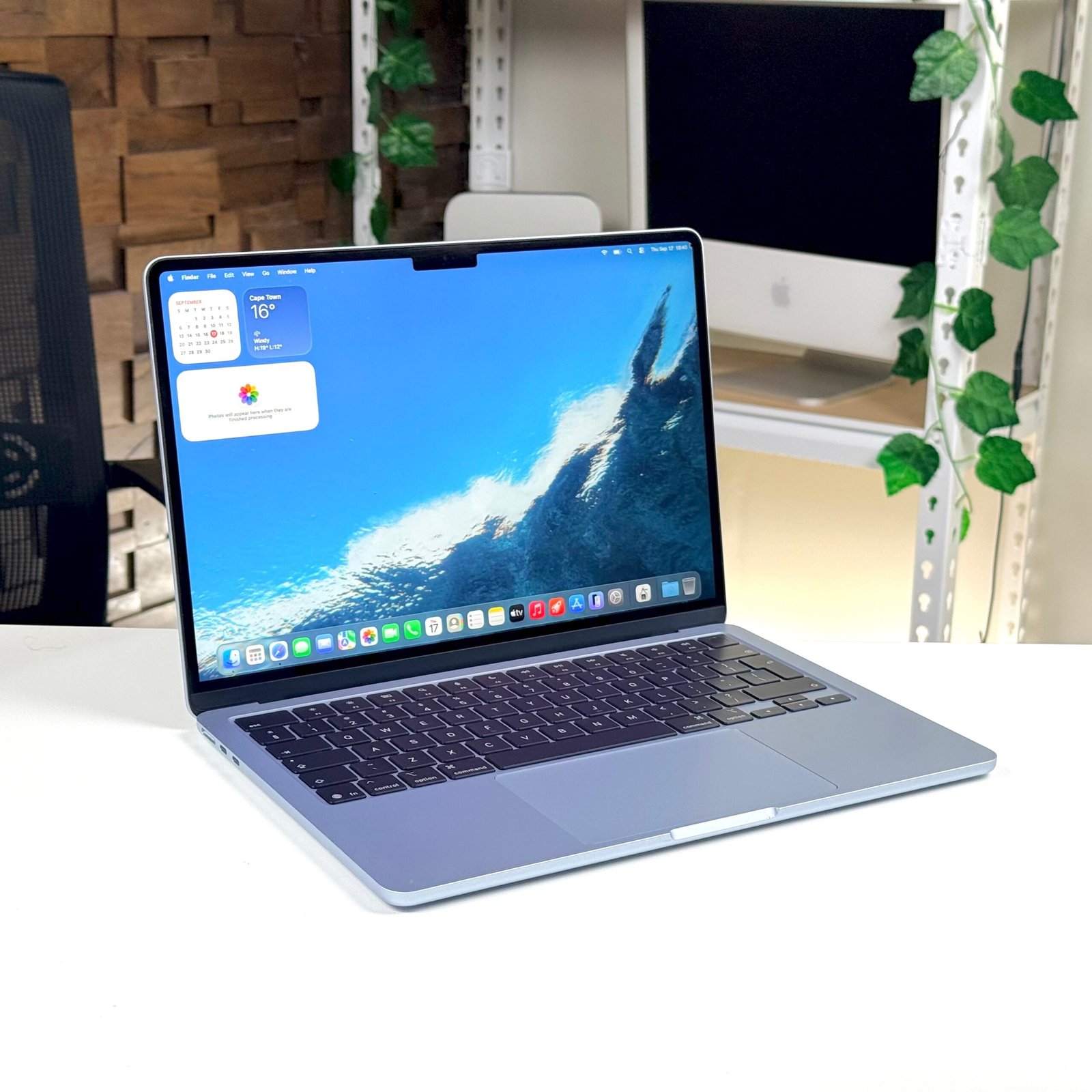 MacBook Air 13" M4 16GB 256GB Sky Blue (2025) - Pre-Owned - Image 2