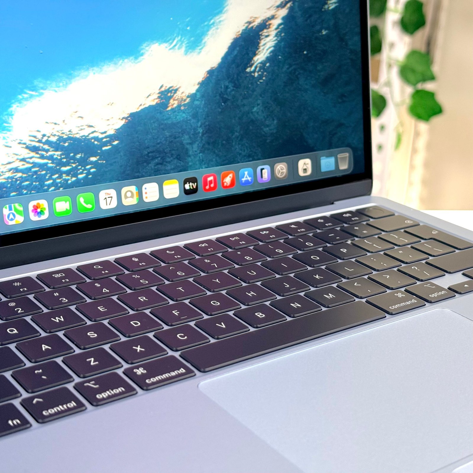 MacBook Air 13" M4 16GB 256GB Sky Blue (2025) - Pre-Owned - Image 6