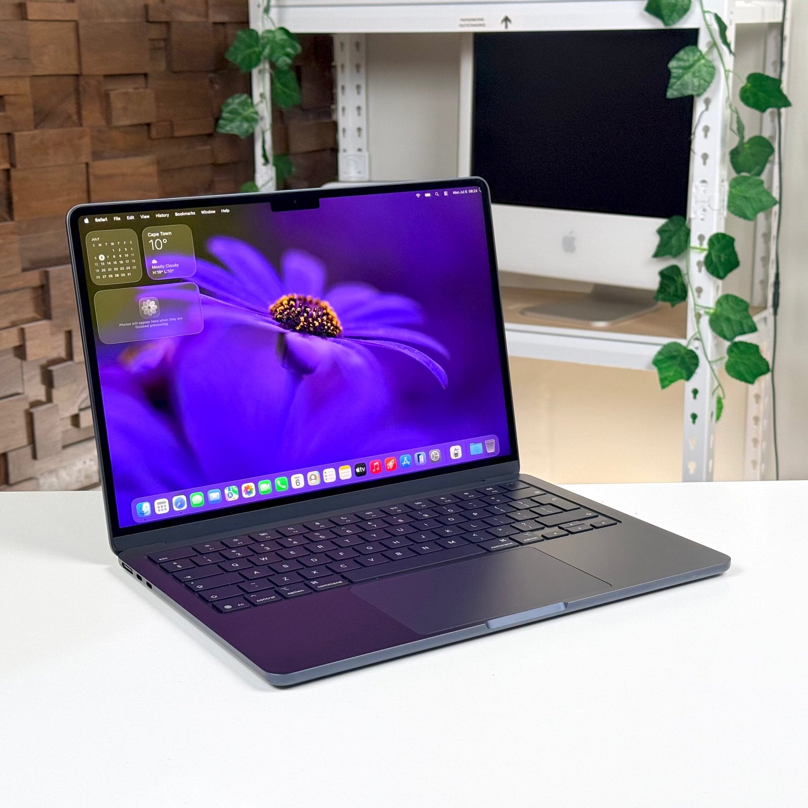 MacBook Air 13" M4 16GB 256GB Midnight (2025) - Demo - Image 2