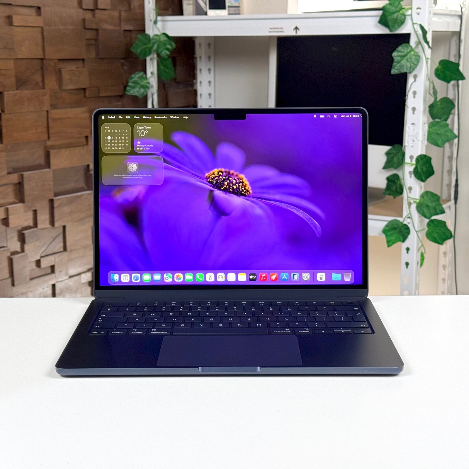 MacBook Air 13" M4 16GB 256GB Midnight (2025) - Demo - Image 4