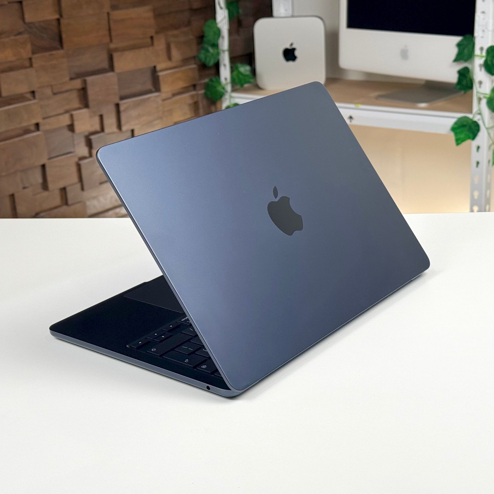 MacBook Air 13" M4 16GB 256GB Midnight (2025) - Demo - Image 6