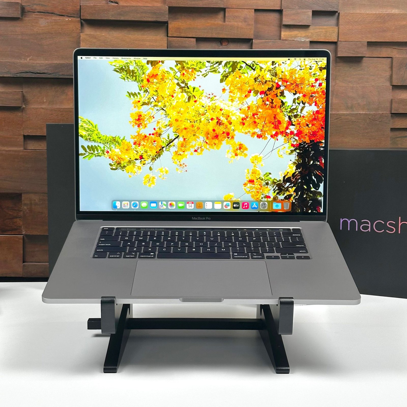 MacBook Pro 16" Intel Core i9 32GB 512GB Space Gray (2019) - Pre-Owned - Image 6